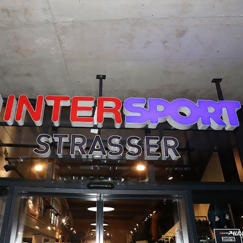 Intersport Strasser in der Talstation der Rosenalm Bahnen, Zillertal Arena